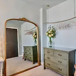 Apartmán Retreat For 4 With Free Parking And Gym Access