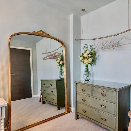 Apartmán Retreat For 4 With Free Parking And Gym Access