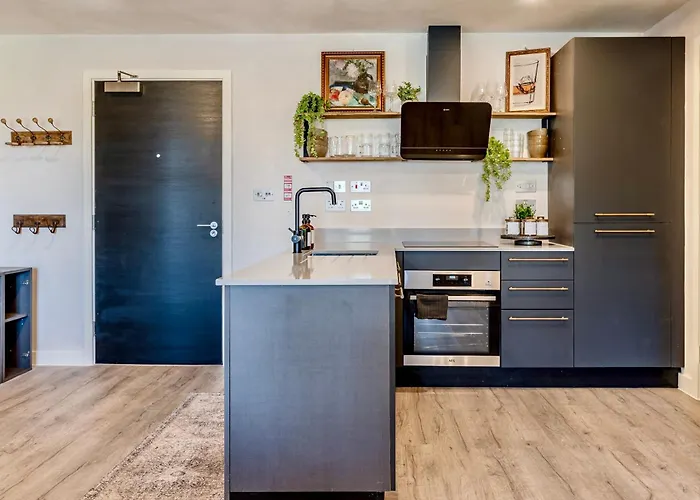 Retreat For 4 With Free Parking And Gym Access