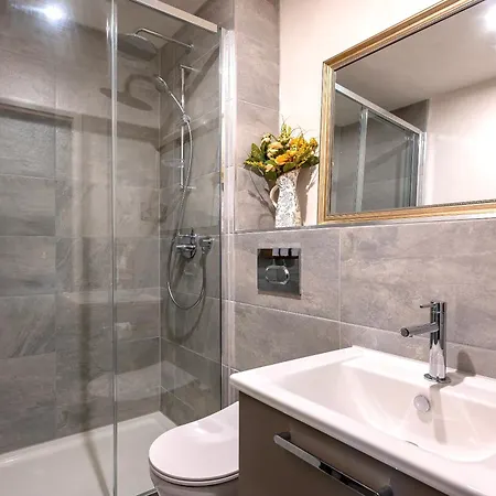 Retreat For 4 With Free Parking And Gym Access * York